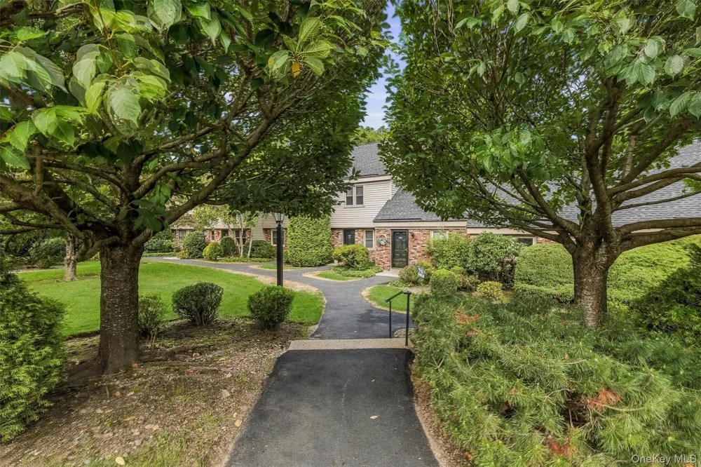 175 Heritage Hills #D Somers, NY 10589