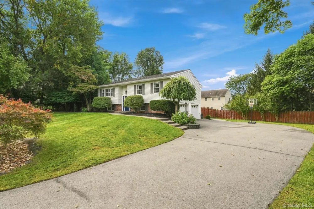 4 Aspen Court Wappingers Falls, NY 12590