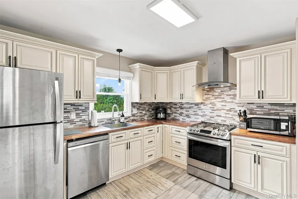 4 Aspen Court Wappingers Falls, NY 12590