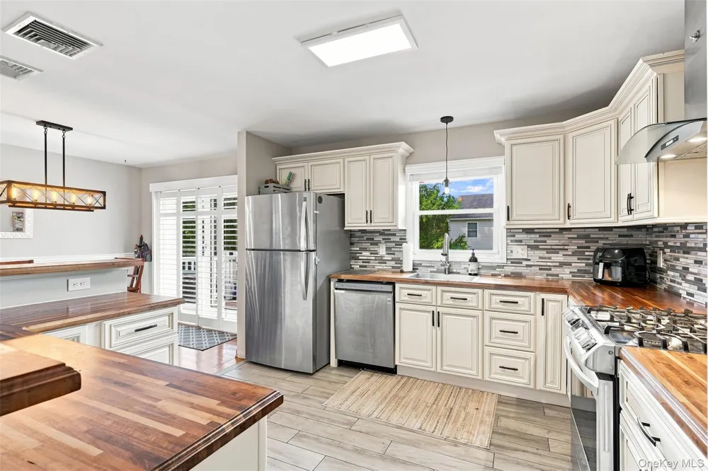4 Aspen Court Wappingers Falls, NY 12590