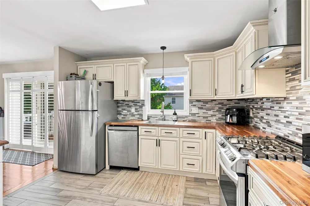 4 Aspen Court Wappingers Falls, NY 12590