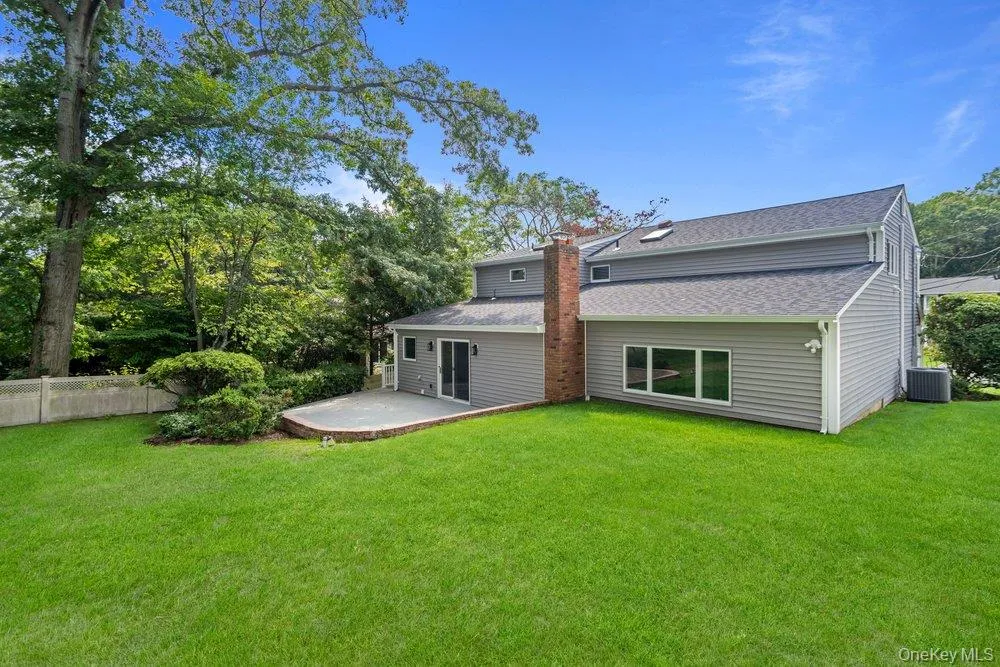 185 Harvard Drive #L Plainview, NY 11803
