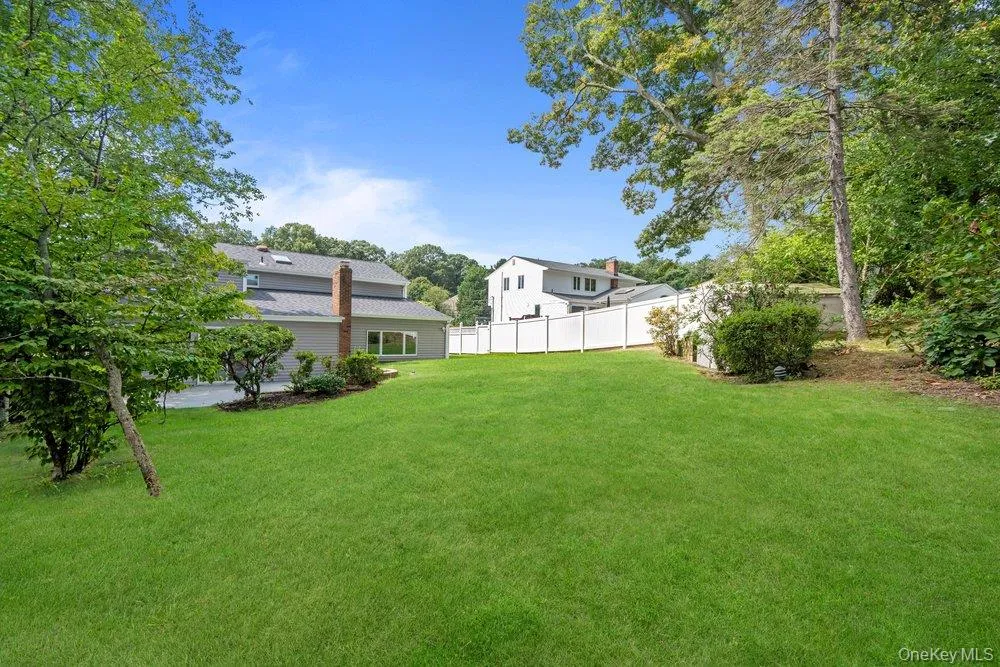 185 Harvard Drive #L Plainview, NY 11803