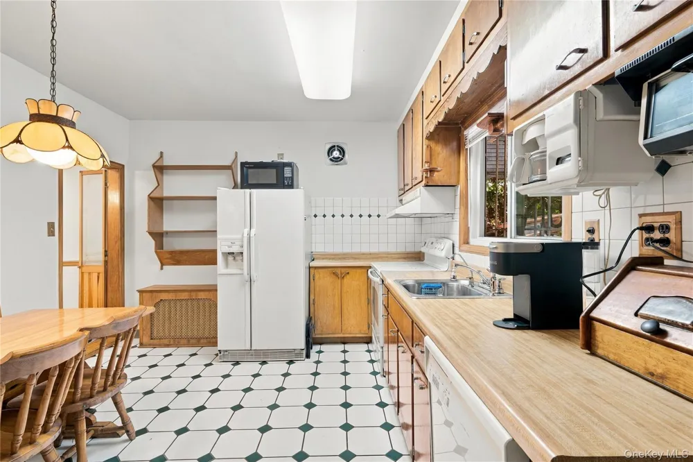 9413 108th Street Richmond Hill, NY 11419