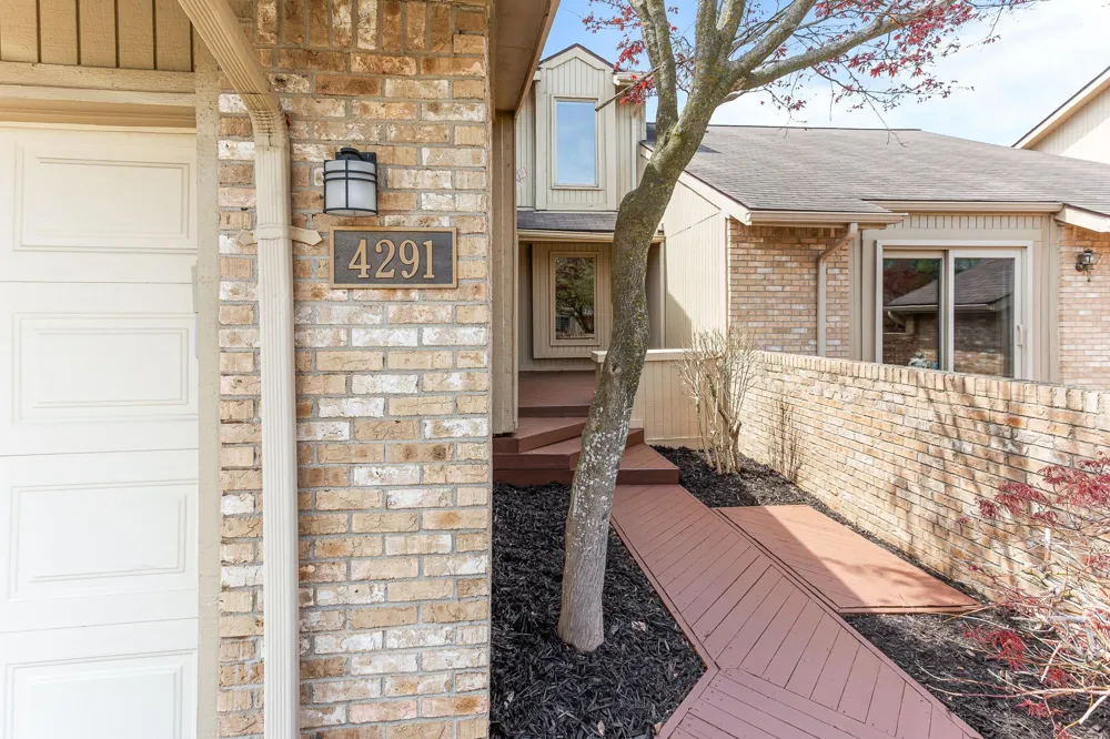 4291 Foxpointe Drive #53 West Bloomfield, MI 48323