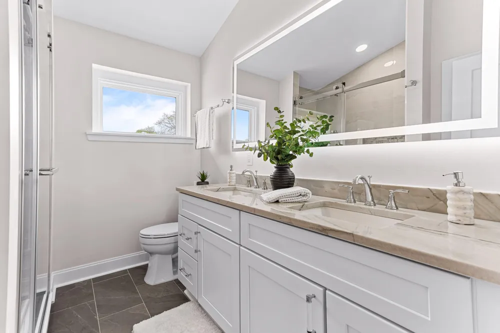 4291 Foxpointe Drive #53 West Bloomfield, MI 48323