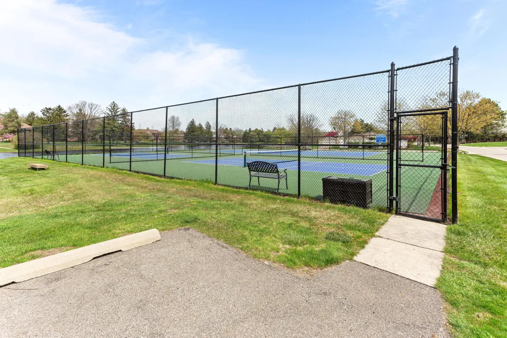 4291 Foxpointe Drive #53 West Bloomfield, MI 48323