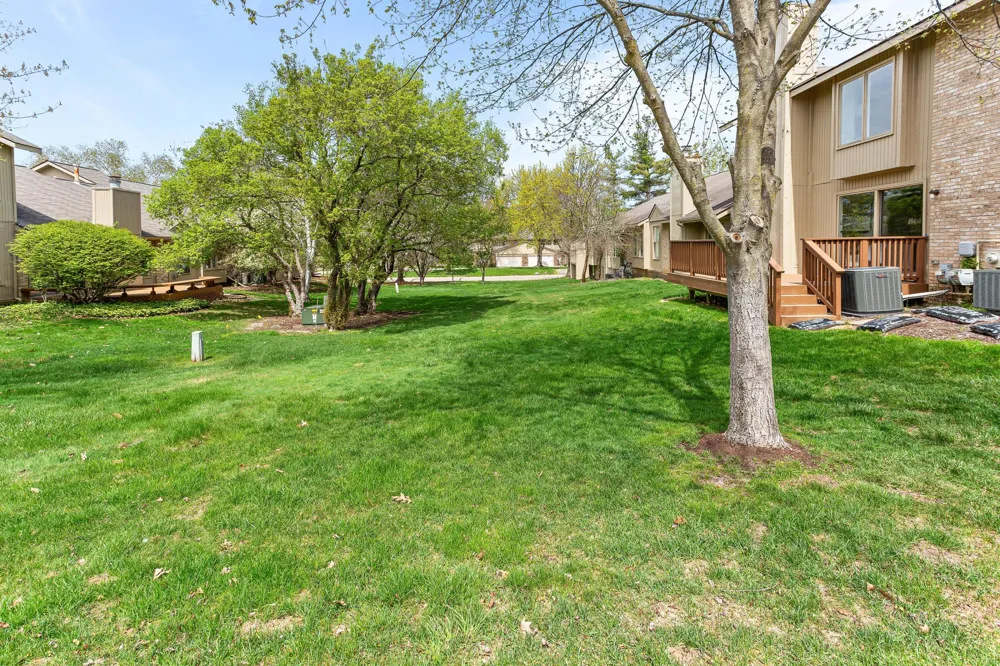 4291 Foxpointe Drive #53 West Bloomfield, MI 48323