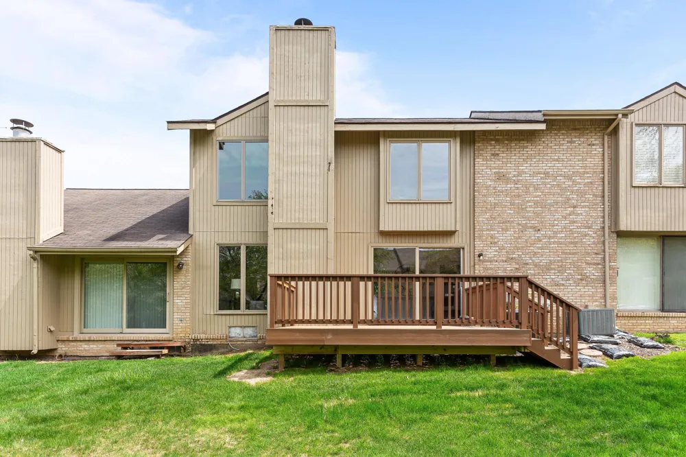 4291 Foxpointe Drive #53 West Bloomfield, MI 48323