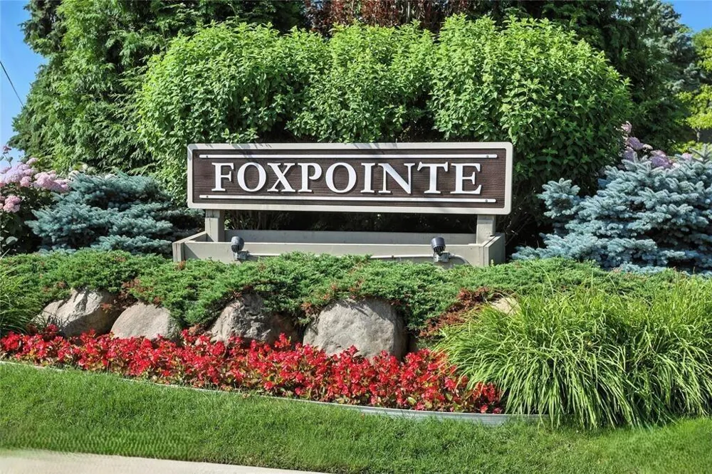 4291 Foxpointe Drive #53 West Bloomfield, MI 48323
