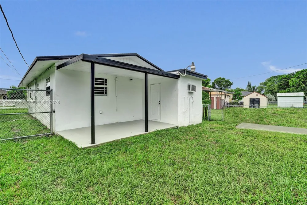 1341 NW 75th St Miami, FL 33147
