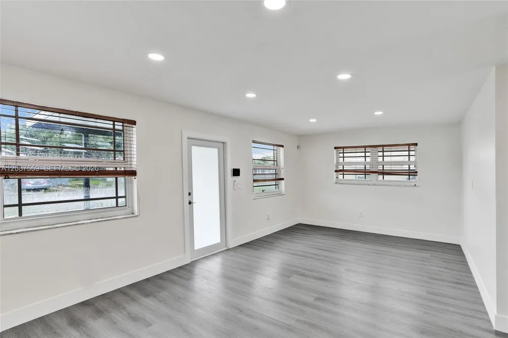 1341 NW 75th St Miami, FL 33147