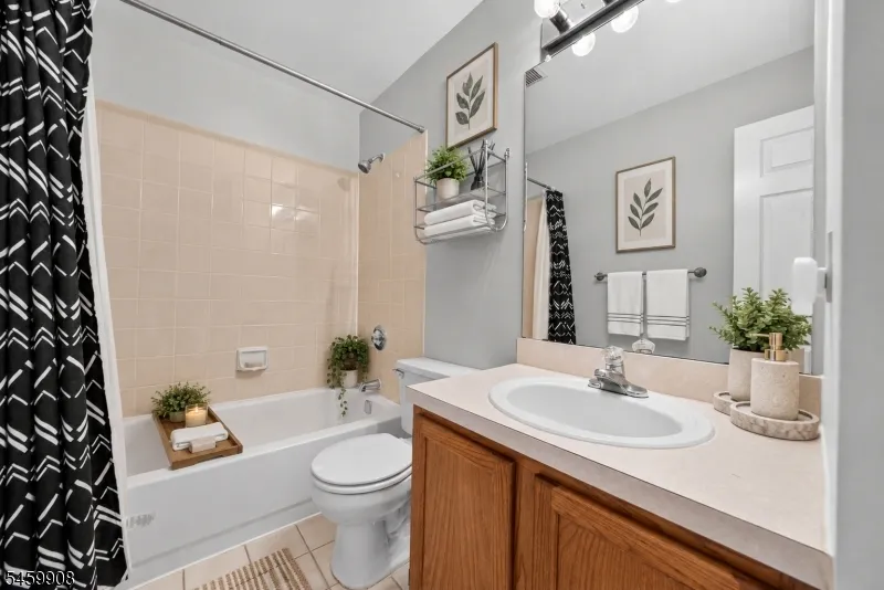 216 Copeley Way North Brunswick, NJ 08902