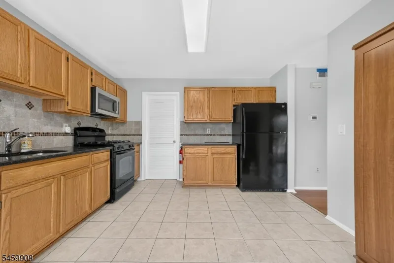 216 Copeley Way North Brunswick, NJ 08902