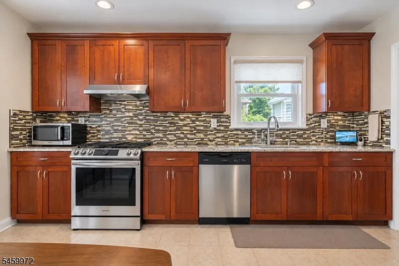 715 Ainsworth St Linden City, NJ 07036