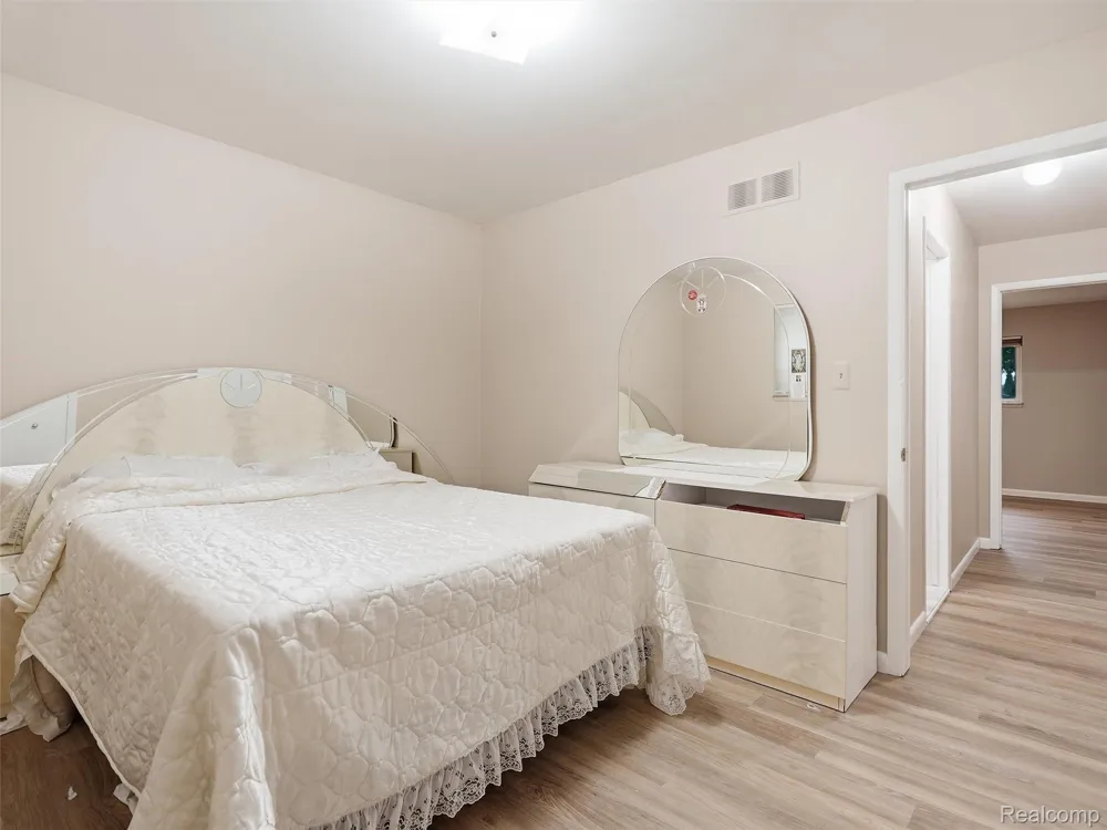 4052 Stephanie Drive Sterling Heights City, MI 48310