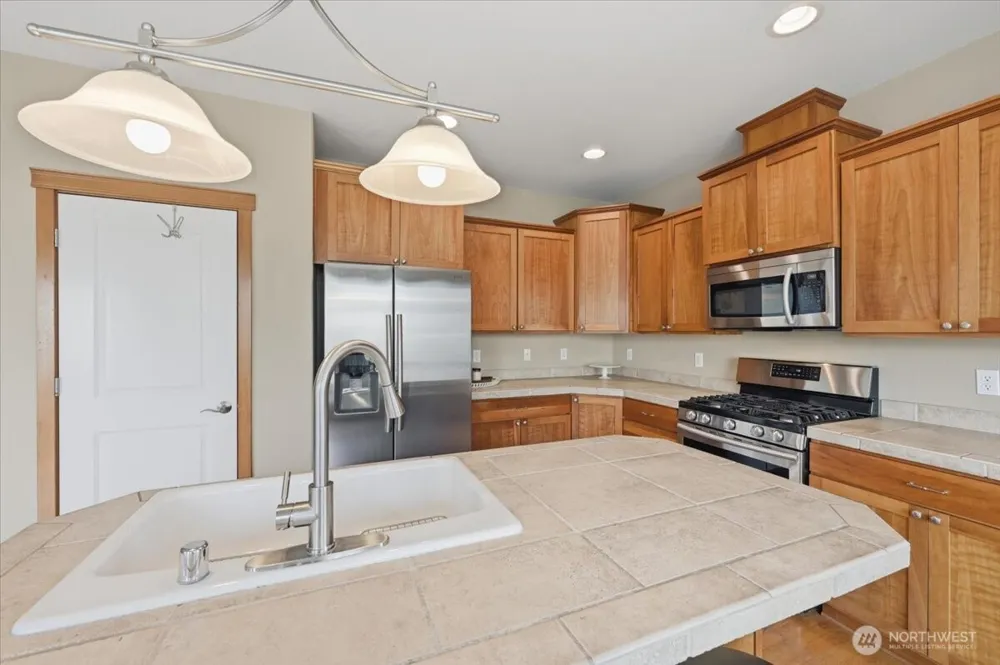17103 138th Avenue Ct E Puyallup, WA 98374