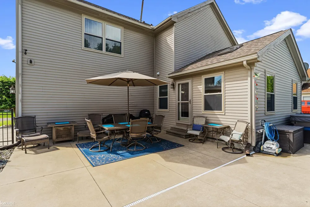 5460 Deer Trail Fenton Charter Township, MI 48451