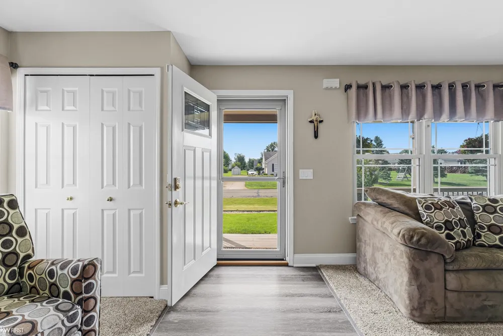 5460 Deer Trail Fenton Charter Township, MI 48451