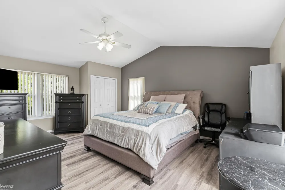 5460 Deer Trail Fenton Charter Township, MI 48451