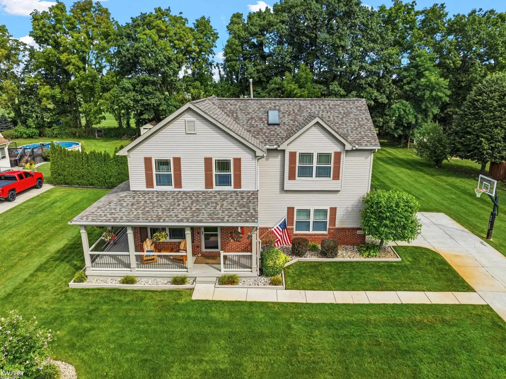 5460 Deer Trail Fenton Charter Township, MI 48451