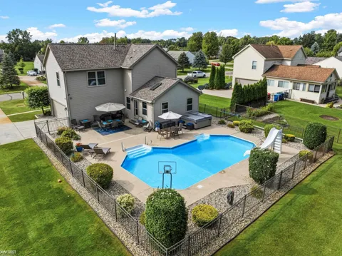 5460 Deer Trail