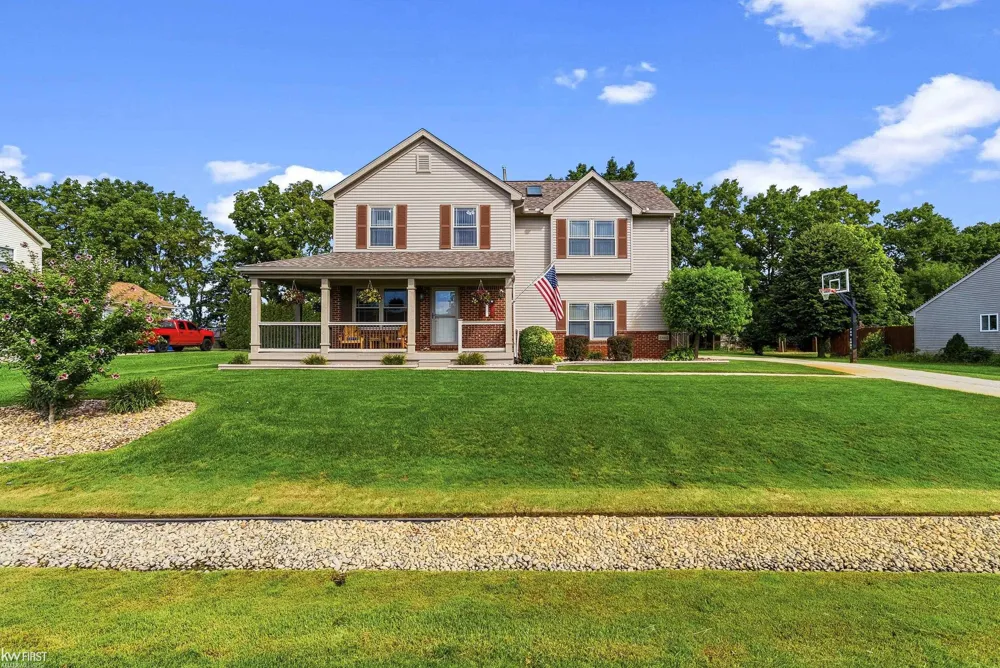 5460 Deer Trail Fenton Charter Township, MI 48451