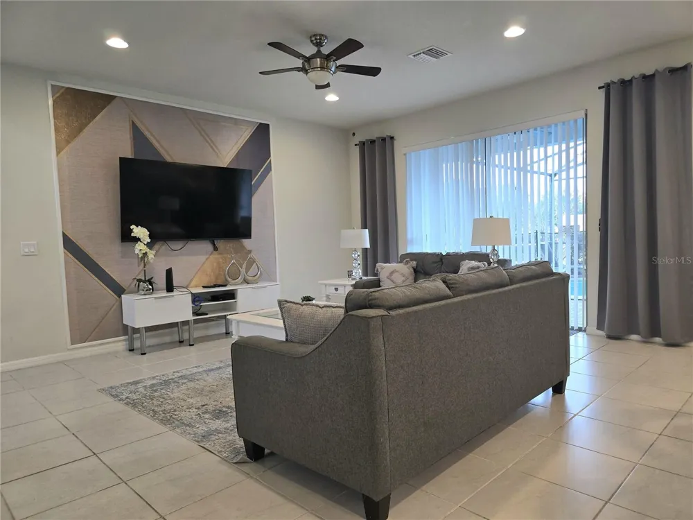 2462 DUBAI STREET Kissimmee, FL 34747