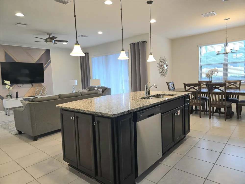 2462 DUBAI STREET Kissimmee, FL 34747