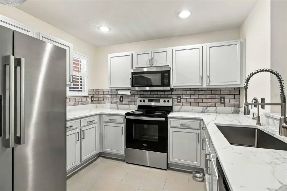 8884 WHITE SAGE LOOP Lakewood Ranch, FL 34202