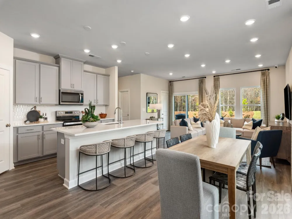 8337 Hidden Springs Trail Charlotte, NC 28216