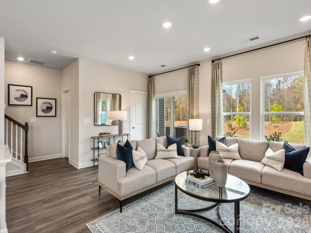 8337 Hidden Springs Trail Charlotte, NC 28216