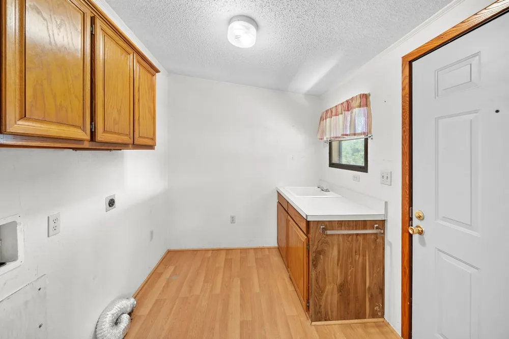662 County Road 2325 Mineola, TX 75773