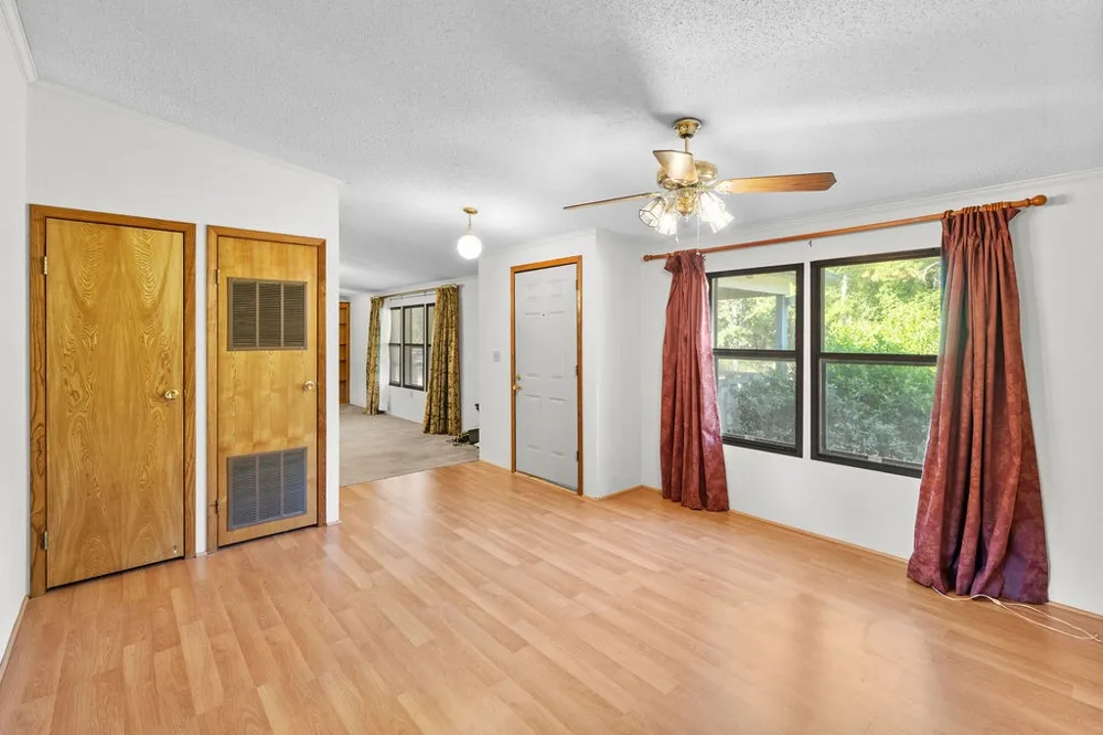 662 County Road 2325 Mineola, TX 75773