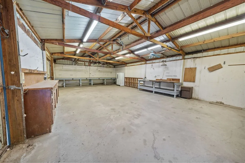 662 County Road 2325 Mineola, TX 75773