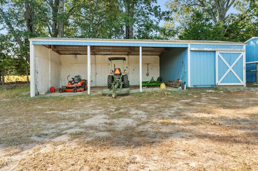 662 County Road 2325 Mineola, TX 75773