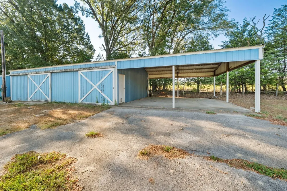 662 County Road 2325 Mineola, TX 75773