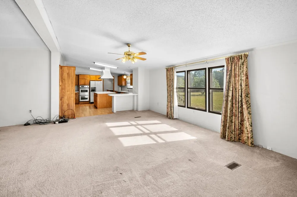 662 County Road 2325 Mineola, TX 75773