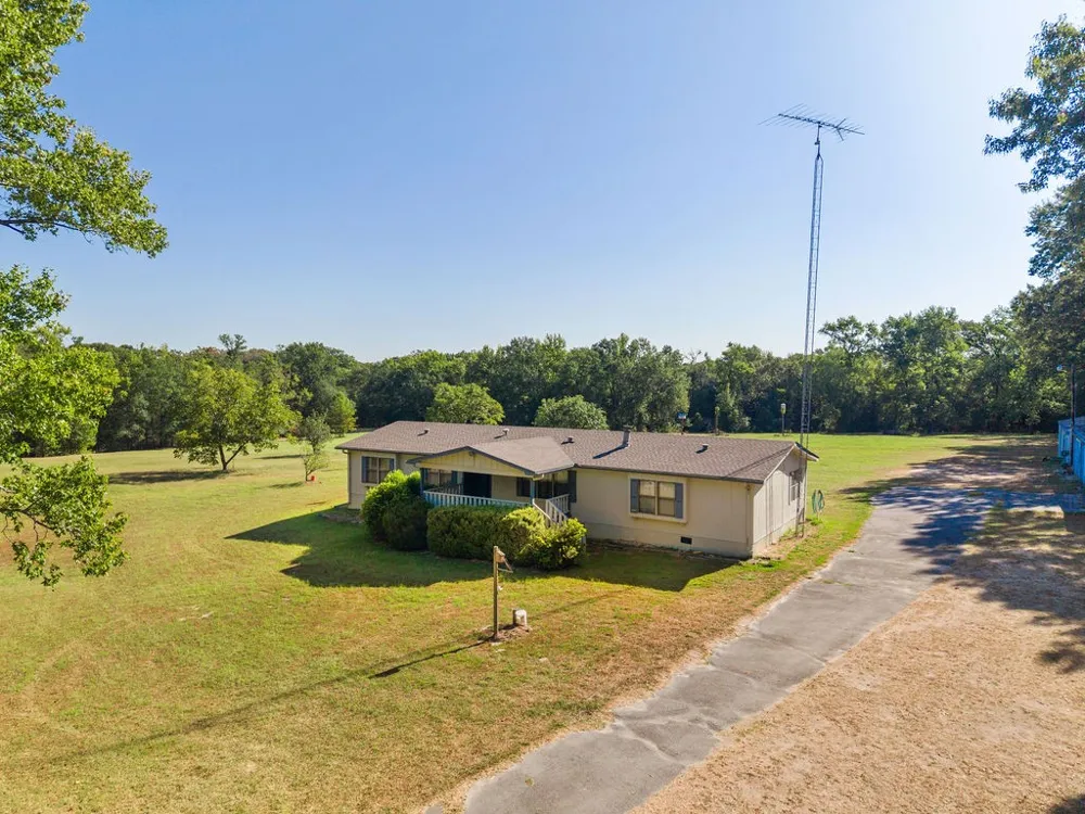 662 County Road 2325 Mineola, TX 75773