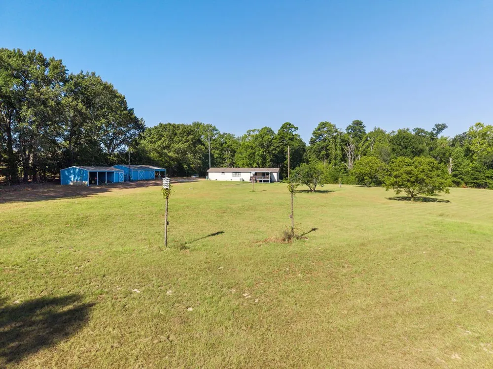 662 County Road 2325 Mineola, TX 75773