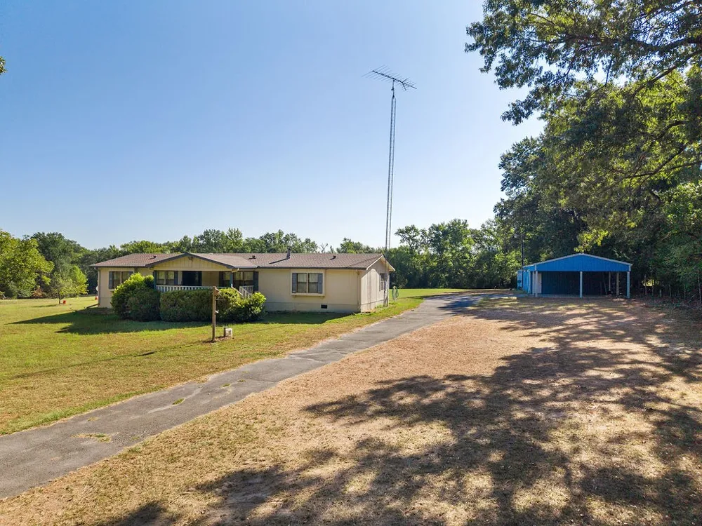 662 County Road 2325 Mineola, TX 75773