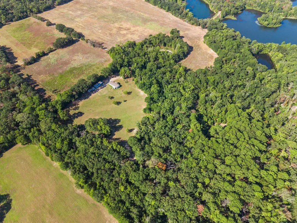 662 County Road 2325 Mineola, TX 75773