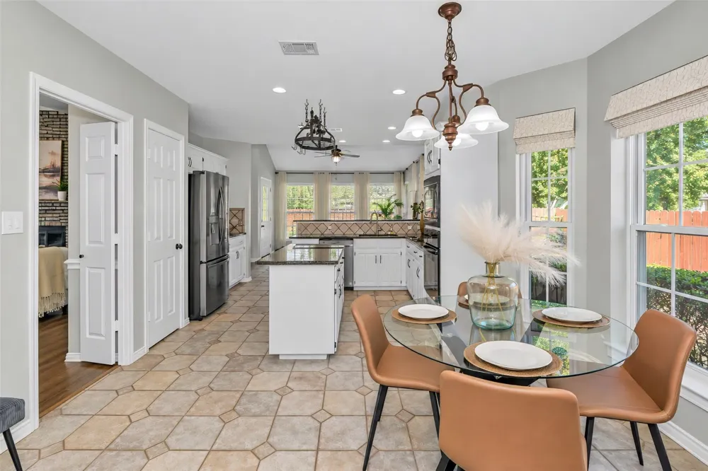 3121 Hazlewood Court Bedford, TX 76021