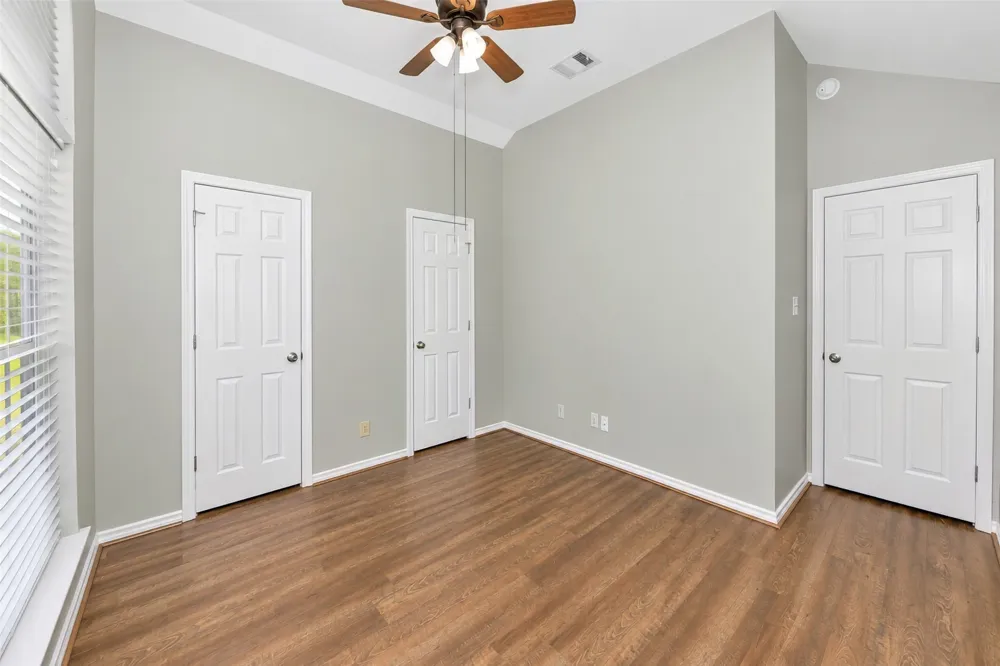3121 Hazlewood Court Bedford, TX 76021