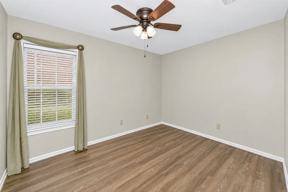 3121 Hazlewood Court Bedford, TX 76021