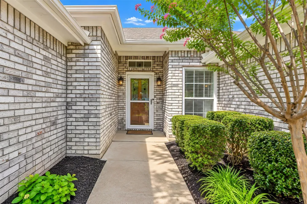3121 Hazlewood Court Bedford, TX 76021