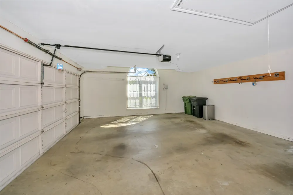 3121 Hazlewood Court Bedford, TX 76021