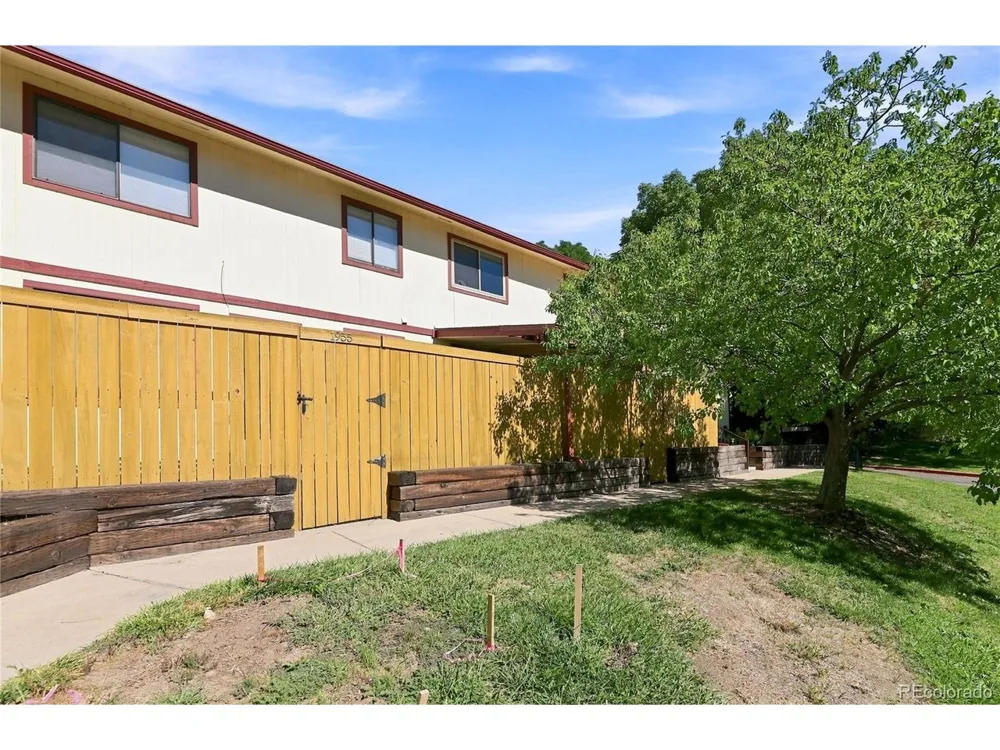 1957 W 102nd Avenue Thornton, CO 80260