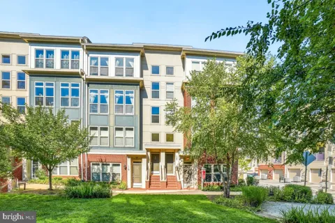 121 COPLEY CIRCLE #34B