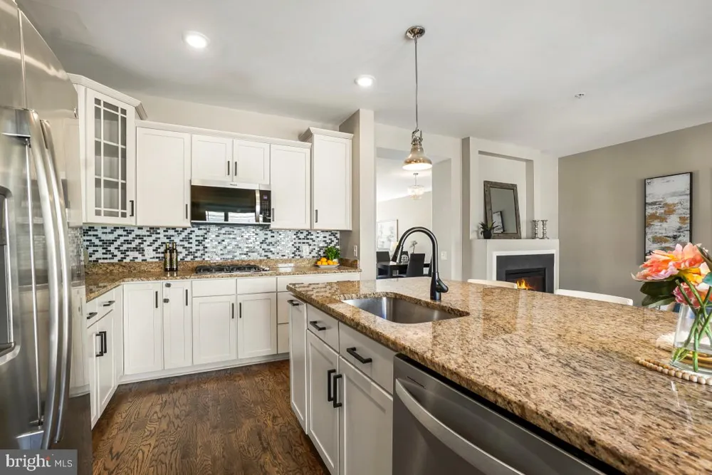 121 COPLEY CIRCLE #34B Gaithersburg, MD 20878